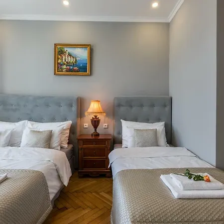 Slabur Residence-3